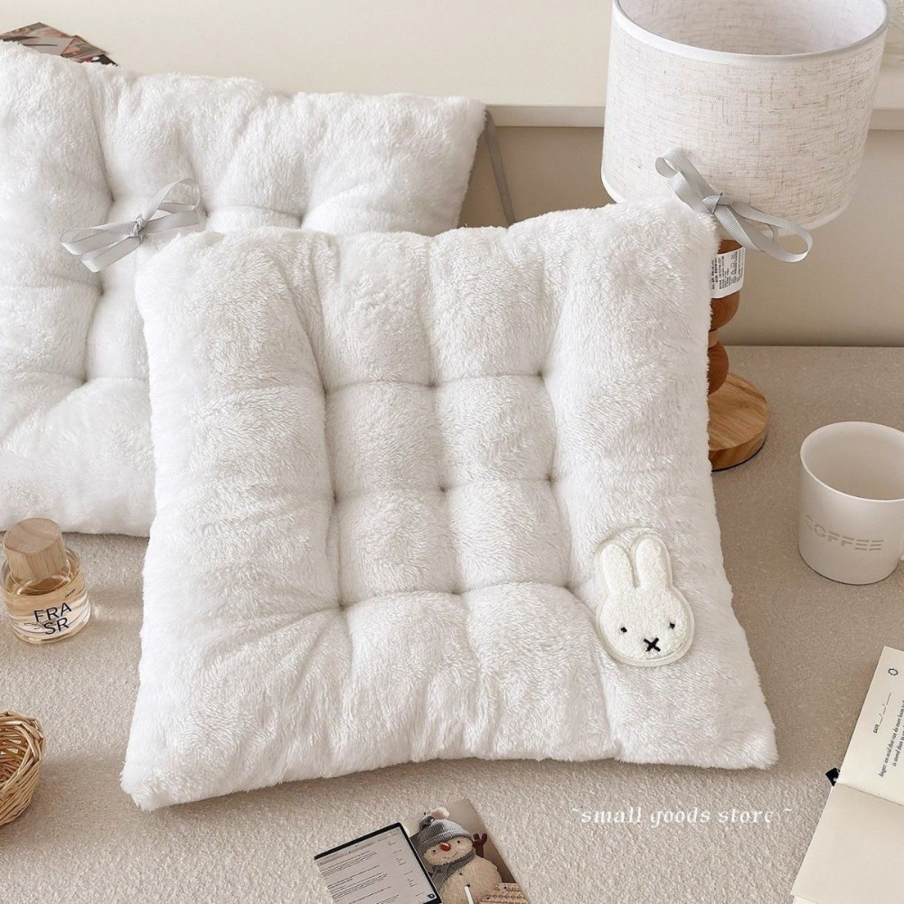 Miffy Rabbit Verdicktes Sitzki – Desk Setup Rug Bewertung und Preis