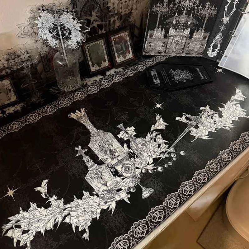 Divine Realm Gothic Building M – Desk Setup Dark Bewertung und Preis